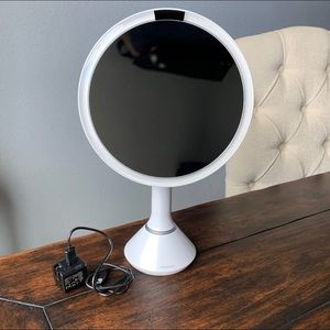 simplehuman 8" brightness control mirror